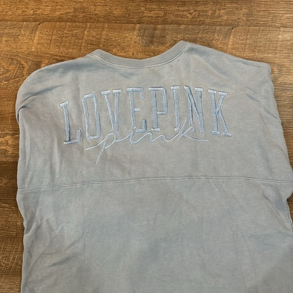 Super comfy PINK brand crewneck - Picture 2 of 3